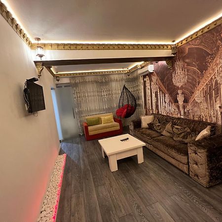 2 Bedrooms Heart Of City Center Chişinău Esterno foto
