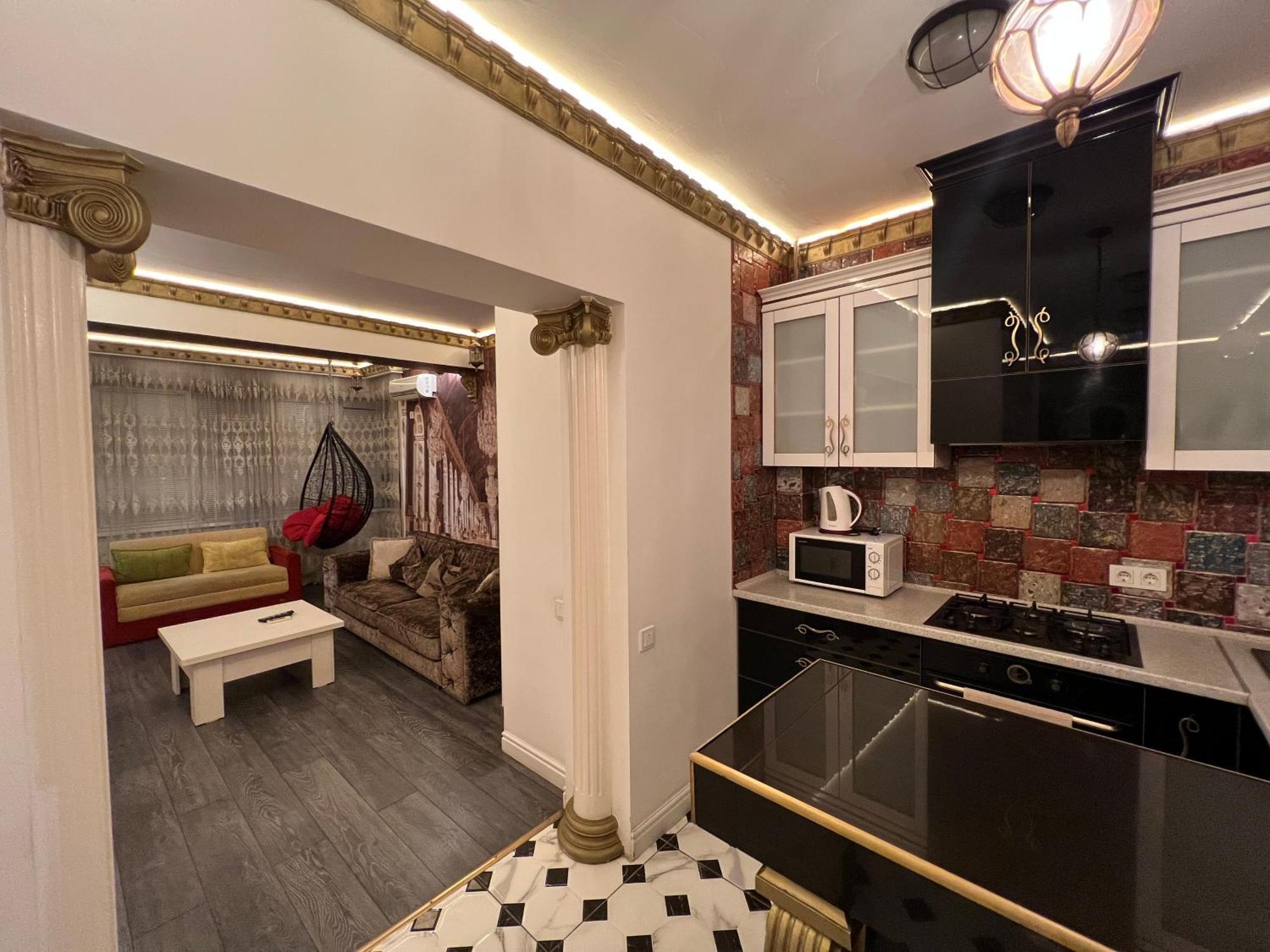 2 Bedrooms Heart Of City Center Chişinău Esterno foto