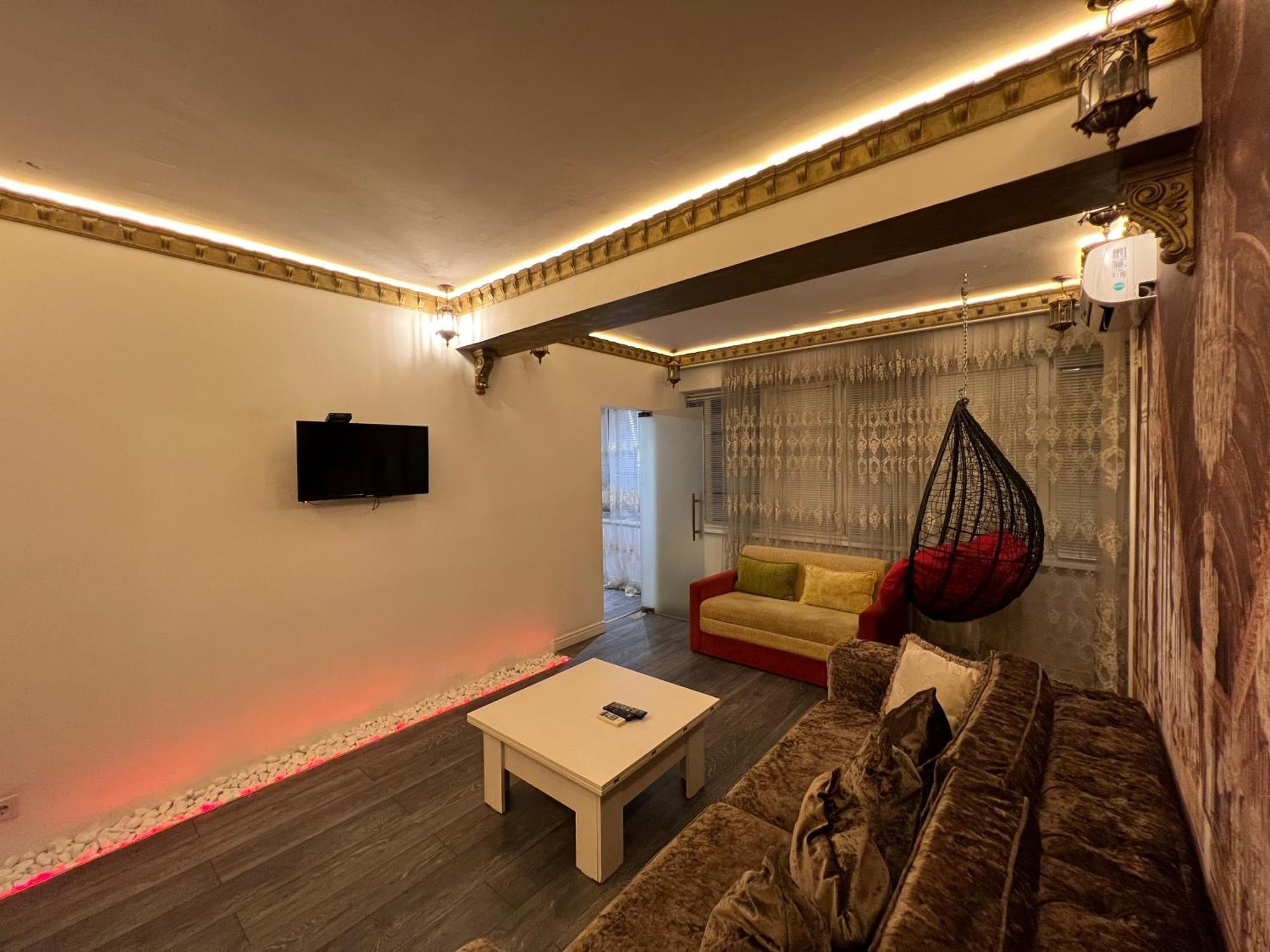2 Bedrooms Heart Of City Center Chişinău Esterno foto