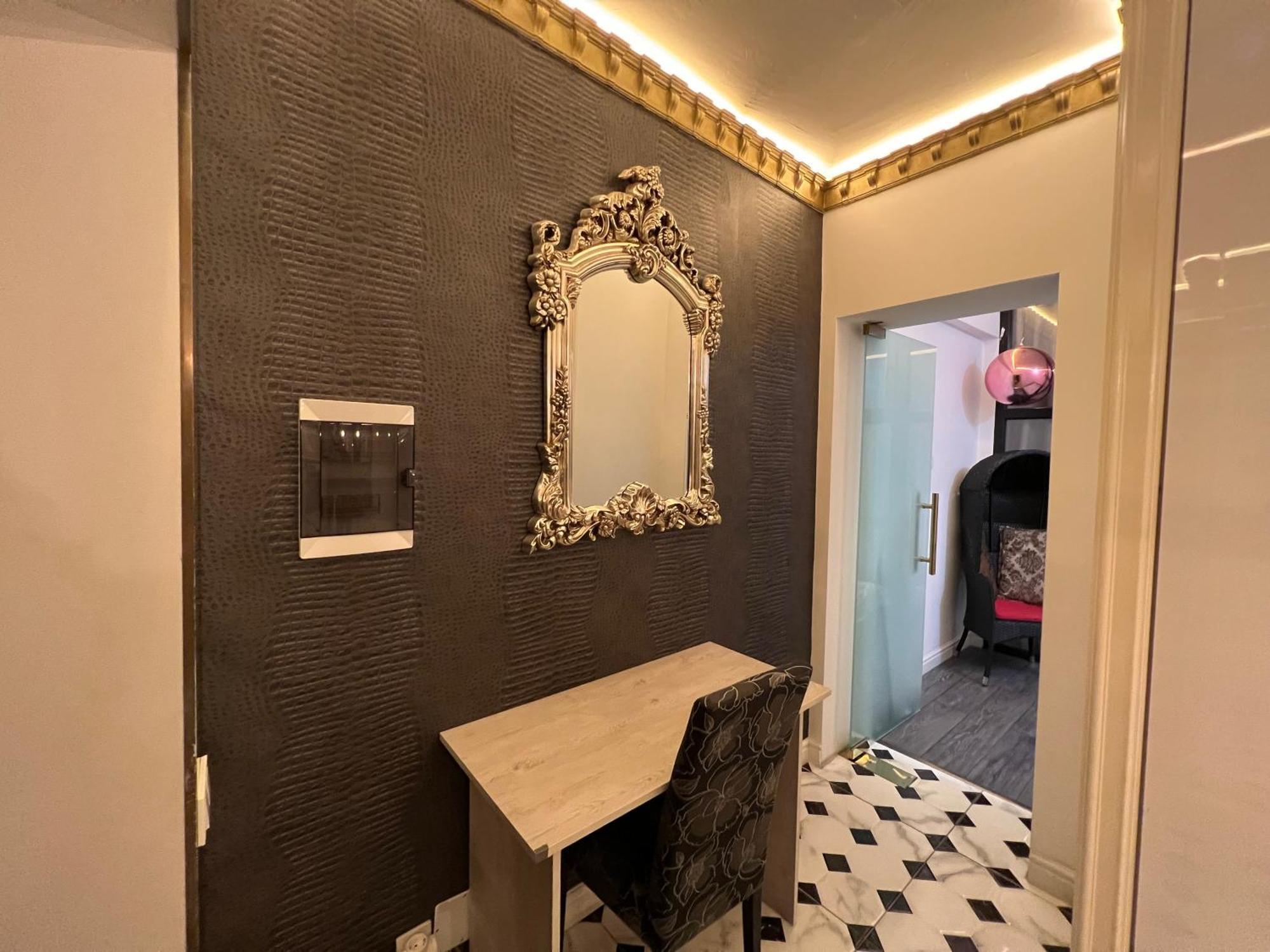 2 Bedrooms Heart Of City Center Chişinău Esterno foto