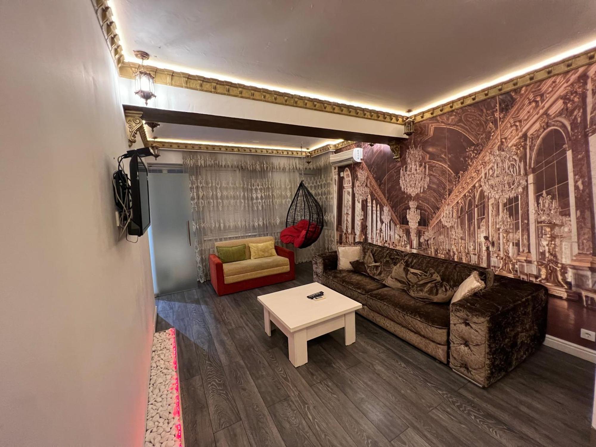 2 Bedrooms Heart Of City Center Chişinău Esterno foto